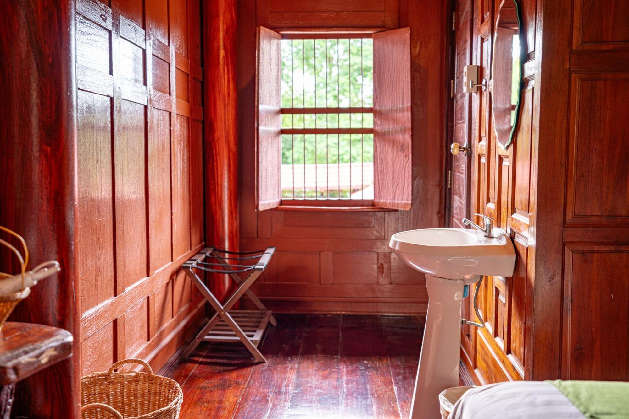 Athithara Homestay Аюттхая Экстерьер фото